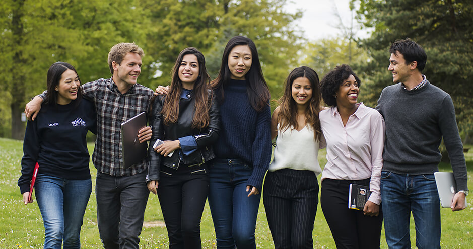 HEC Paris Students (© Aurelia Blanc)